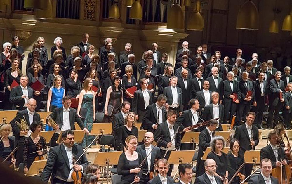 Tonhalle-Zuerich-Tonhalle-Orchester–Konzertchor-Harmonie-Zurich-Ltg-Peter-Kennel-2
